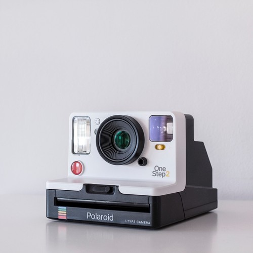 Foto de uma câmera antiga Polaroid
